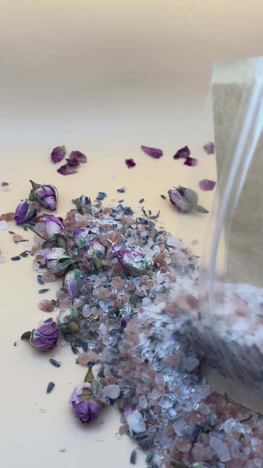 Botanical Bath Salt Soak with Himalayan & Epsom Salt | Rose, Lavender Geranium | Self-Care Ritual | 350 g + Free Candle